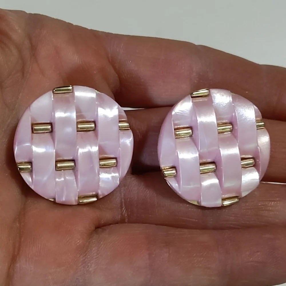CLEARANCE - FINAL PRICE! NO OFFERS PLEASE!-PINK MOONGLOW WEAVED CLIP-ON EARRINGS